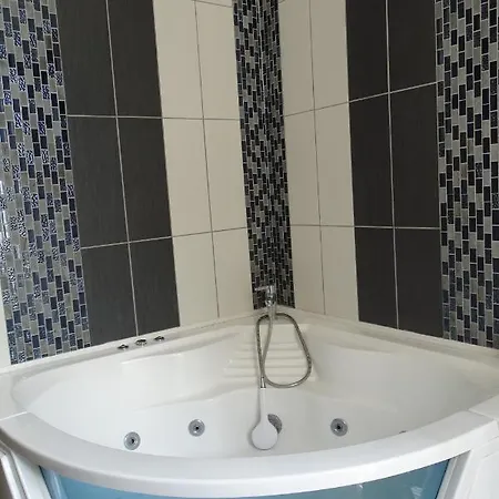 Le Saint-claude, Appt Au Coeur De Apartmán