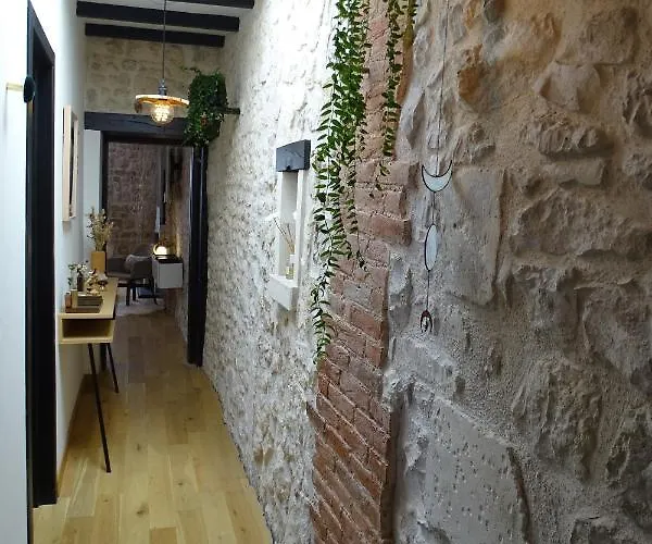 Le Saint-claude, Appt Au Coeur De