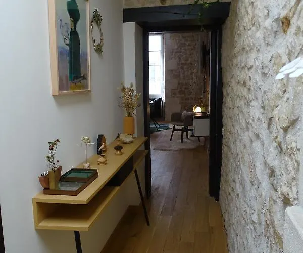 Le Saint-claude, Appt Au Coeur De La Rochelle (Charente-Maritime)